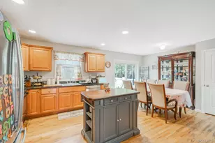 268 Holbrook Rd, Ronkonkoma, NY 11779 - Photo 22