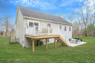 268 Holbrook Rd, Ronkonkoma, NY 11779 - Photo 10