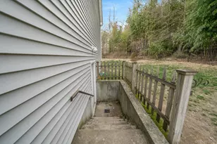 268 Holbrook Rd, Ronkonkoma, NY 11779 - Photo 8