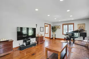 12 Bagatelle Rd, Dix Hills, NY 11746 - Photo 22