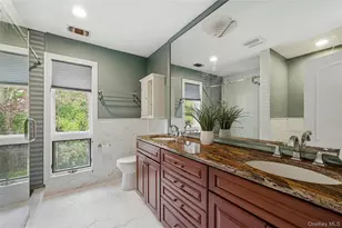 18 Aldgate Dr W, Manhasset, NY 11030 - Photo 28