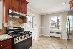 227 Columbus Pkwy, Mineola, NY 11501 - Photo 10