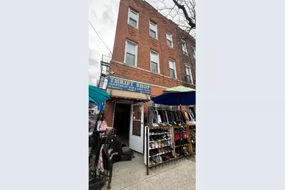 568 Grandview Avenue, Ridgewood, NY 11385 - Photo 2