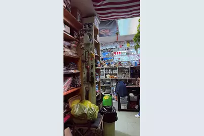 568 Grandview Avenue, Ridgewood, NY 11385 - Photo 4