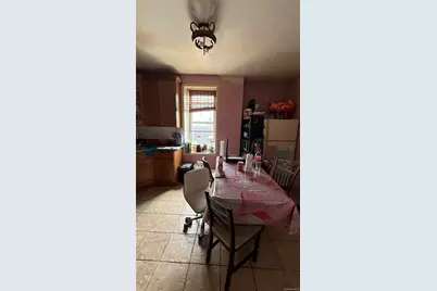 568 Grandview Avenue, Ridgewood, NY 11385 - Photo 8