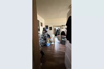 568 Grandview Avenue, Ridgewood, NY 11385 - Photo 10