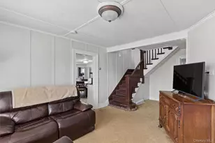 2100 Bay Ave, Mattituck, NY 11952 - Photo 4