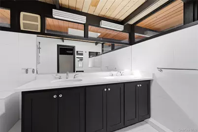 8 Dolphins Rise, Lloyd Harbor, NY 11743 - Photo 14