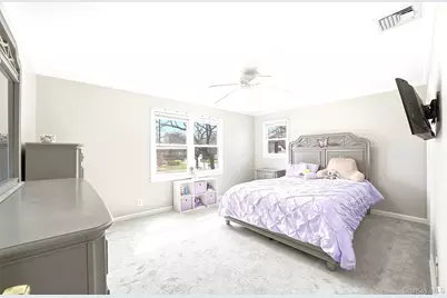 32 Homeside Lane, White Plains, NY 10605 - Photo 14