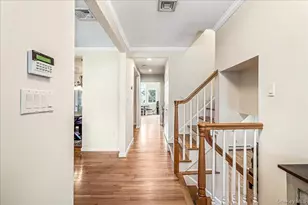 24 Walden Ave, Jericho, NY 11753 - Photo 2