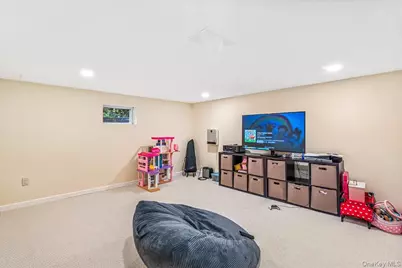 24 Walden Avenue, Jericho, NY 11753 - Photo 22