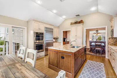 24 Walden Avenue, Jericho, NY 11753 - Photo 10