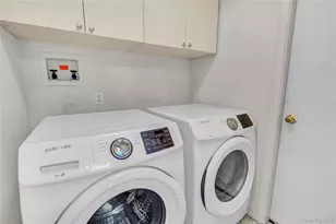 15 Doral Ln, Bay Shore, NY 11706 - Photo 8