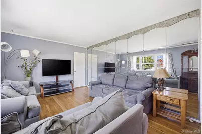 332 Half Mile Road, Central Islip, NY 11722 - Photo 6