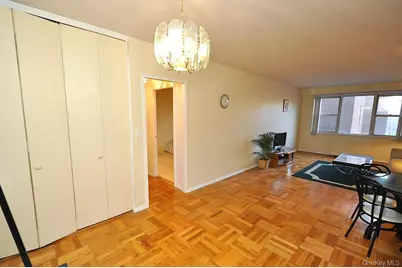 260 Garth Road #4A5, Scarsdale, NY 10583 - Photo 20
