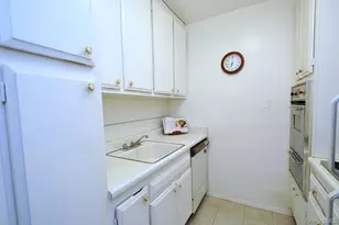 260 Garth Rd, Scarsdale, NY 10583 - Photo 12