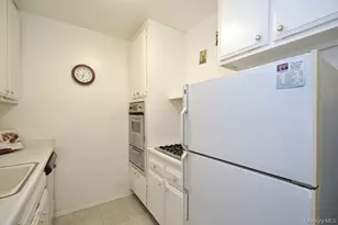 260 Garth Rd, Scarsdale, NY 10583 - Photo 12