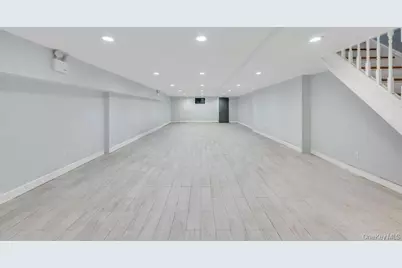 105-31 150th Street, Jamaica, NY 11435 - Photo 26