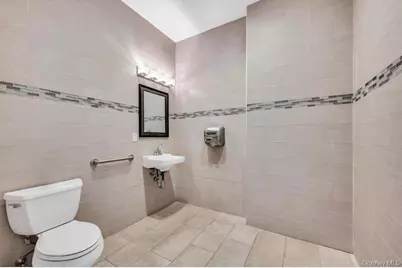 105-31 150th Street, Jamaica, NY 11435 - Photo 18