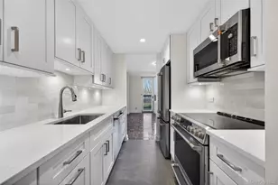 111 Cherry Valley Ave, Garden City, NY 11530 - Photo 12