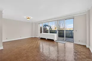 111 Cherry Valley Ave, Garden City, NY 11530 - Photo 10