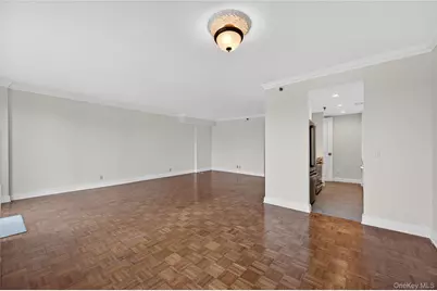 111 Cherry Valley Avenue #M3, Garden City, NY 11530 - Photo 4