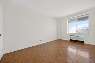 111 Cherry Valley Ave, Garden City, NY 11530 - Photo 22