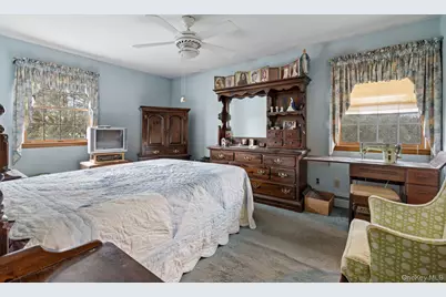 280 Hilda Street, East Meadow, NY 11554 - Photo 18