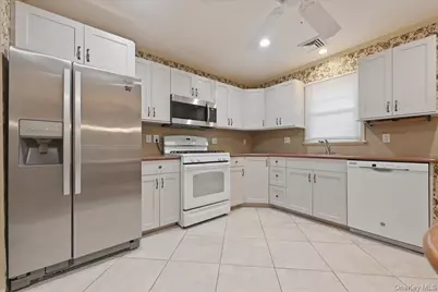 1795 Madison Avenue, North Bellmore, NY 11710 - Photo 14