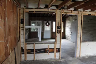 1354 Manor Ln, Bay Shore, NY 11706 - Photo 12