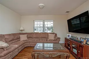 69 Thomas Ave, Bethpage, NY 11714 - Photo 26