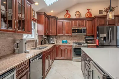 69 Thomas Avenue, Bethpage, NY 11714 - Photo 12