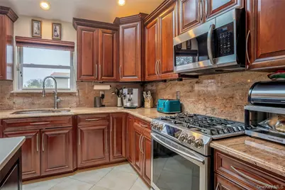 69 Thomas Avenue, Bethpage, NY 11714 - Photo 14