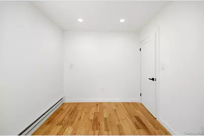 4135 Murdock Avenue, Bronx, NY 10466 - Photo 18