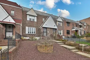 20-03 35th St, Astoria, NY 11105 - Photo 2