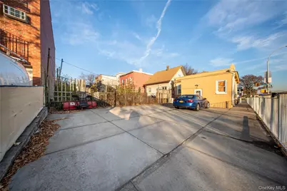 2334 Sound Street, Astoria, NY 11105 - Photo 8