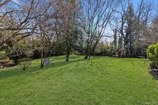 49 The Birches, Roslyn, NY 11576 - Photo 22