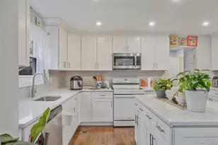 231 W Woodside Ave, Patchogue, NY 11772 - Photo 8