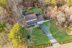 231 W Woodside Ave, Patchogue, NY 11772 - Photo 2