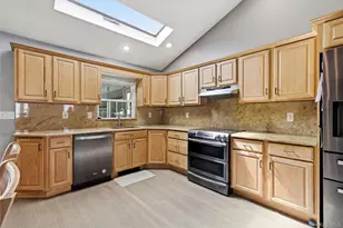 32 46th St, Islip, NY 11751 - Photo 12