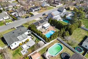 32 46th St, Islip, NY 11751 - Photo 36