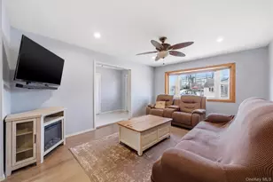 32 46th St, Islip, NY 11751 - Photo 4