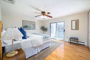 25 Cobalt Ln, Westbury, NY 11590 - Photo 20
