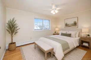 25 Cobalt Ln, Westbury, NY 11590 - Photo 24