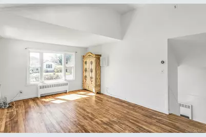 5 Diane Place, Bay Shore, NY 11706 - Photo 8