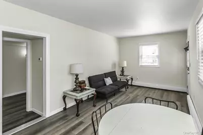 5 Diane Place, Bay Shore, NY 11706 - Photo 18