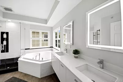 38 Ovation Court, White Plains, NY 10603 - Photo 16