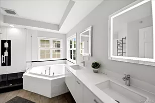 38 Ovation Ct, White Plains, NY 10603 - Photo 16