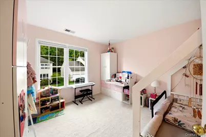 38 Ovation Court, White Plains, NY 10603 - Photo 20