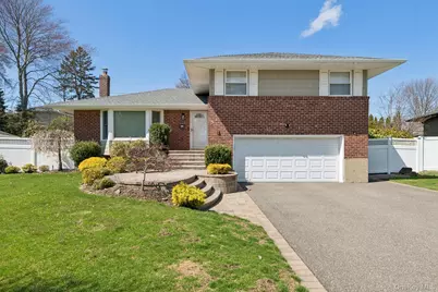 15 Wayland Road, Plainview, NY 11803 - Photo 1